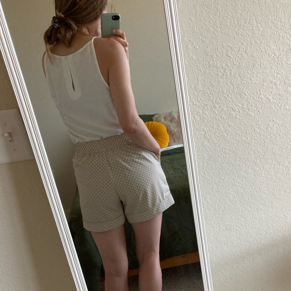 NY&Co high waisted polka dot shorts 6 - Picture 6 of 6